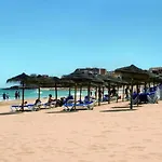 Homely Club Nautico 托雷维耶哈